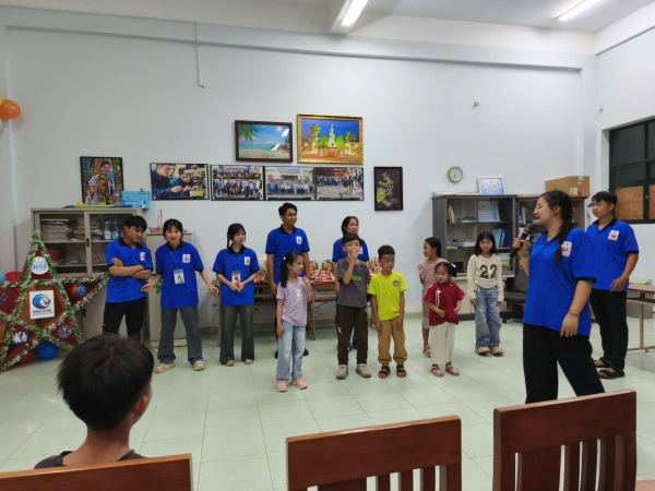 “Vầng Trăng Yêu Thương 2025” – Tết Trung thu ấm áp tình thân, lan tỏa yêu thương