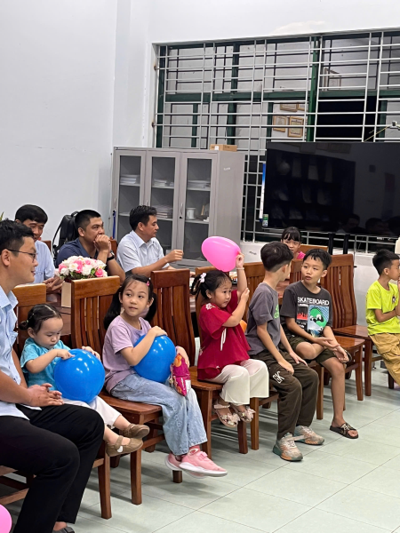 “Vầng Trăng Yêu Thương 2025” – Tết Trung thu ấm áp tình thân, lan tỏa yêu thương