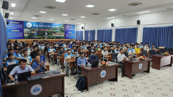 KHOA CƠ KHÍ TỔ CHỨC TALKSHOW – CHIA SẺ KỸ NĂNG THIẾT KẾ & CHẾ TẠO TRONG THỰC TẾ SẢN XUẤT