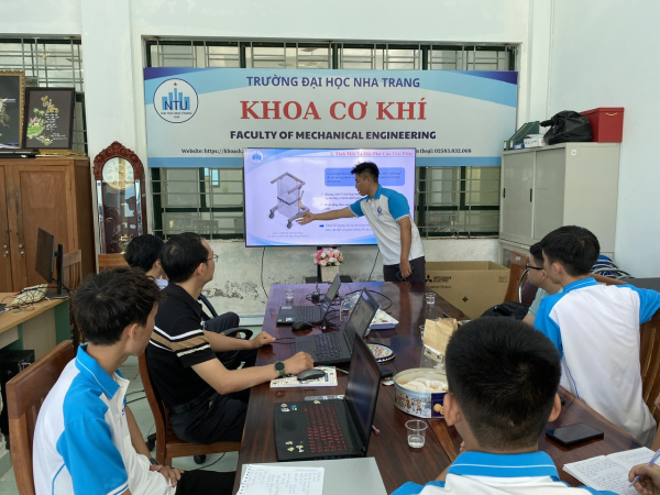 KHOA CƠ KHÍ TỔ CHỨC PHIÊN ĐÁNH GIÁ Ý TƯỞNG NGHIÊN CỨU KHOA HỌC SINH VIÊN NĂM 2026