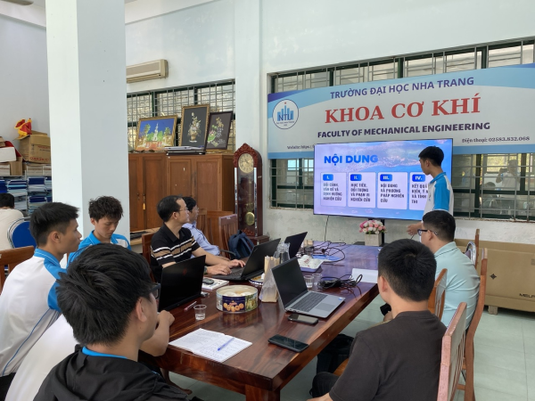 KHOA CƠ KHÍ TỔ CHỨC PHIÊN ĐÁNH GIÁ Ý TƯỞNG NGHIÊN CỨU KHOA HỌC SINH VIÊN NĂM 2026