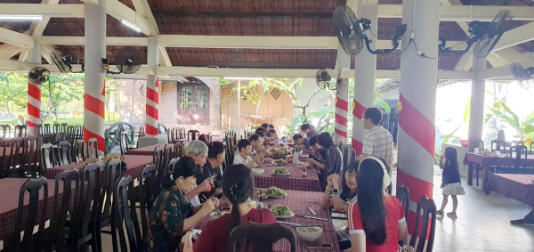 CÔNG ĐOÀN KHOA CƠ KHÍ TỔ CHỨC HỌP MẶT  NGÀY GIA ĐÌNH VIỆT NAM 28/6