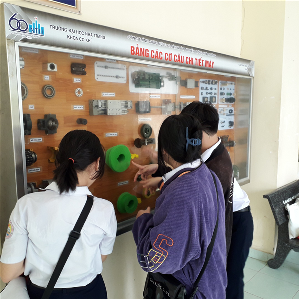 KHOA CƠ KHÍ NỖ LỰC, VƯỢT KHÓ ĐỂ HOÀN THÀNH VƯỢT MỨC NHIỆM VỤ NĂM HỌC