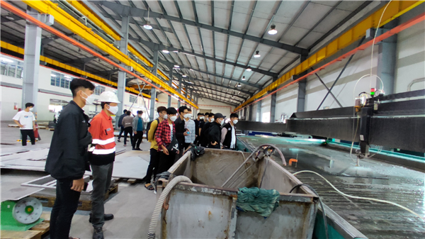 BỘ MÔN CHẾ TẠO MÁY ĐƯA SINH VIÊN KHÓA 63 THAM QUAN CÔNG TY TNHH STEINSVIK