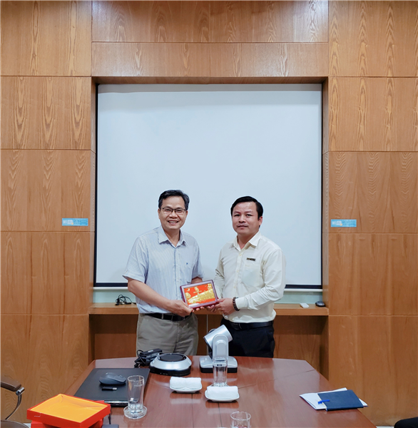 KẾT QUẢ CHUYẾN ĐI THỰC TẾ TẠI CÁC TỈNH MIỀN TRUNG  CỦA KHOA CƠ KHÍ