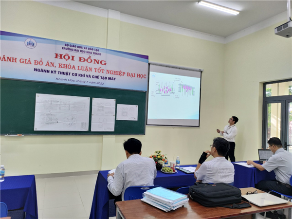 TỔ CHỨC HỘI ĐỒNG ĐÁNH GIÁ ĐỒ ÁN TỐT NGHIỆP ĐẠI HỌC CHO SINH VIÊN KHÓA 60 NĂM 2022