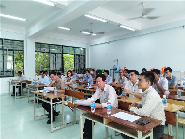 HỘI NGHỊ VIÊN CHỨC - NGƯỜI LAO ĐỘNG VÀ TỔNG KẾT NĂM HỌC 2021-2022