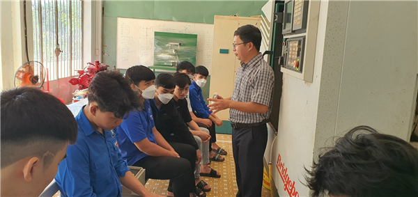 BỘ MÔN CHẾ TẠO MÁY TỔ CHỨC GẶP MẶT TÂN SINH VIÊN 