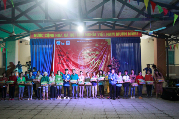 ĐỘI TÌNH NGUYỆN KHOA CƠ KHÍ TỔ CHỨC CHƯƠNG TRÌNH TÌNH NGUYỆN “XUÂN GẮN KẾT – TẾT SẺ CHIA 2023”