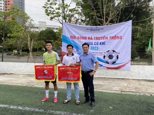 BẾ MẠC GIẢI BÓNG ĐÁ TRUYỀN THỐNG KHOA CƠ KHÍ 2023