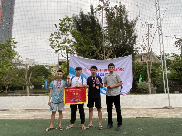 BẾ MẠC GIẢI BÓNG ĐÁ TRUYỀN THỐNG KHOA CƠ KHÍ 2023