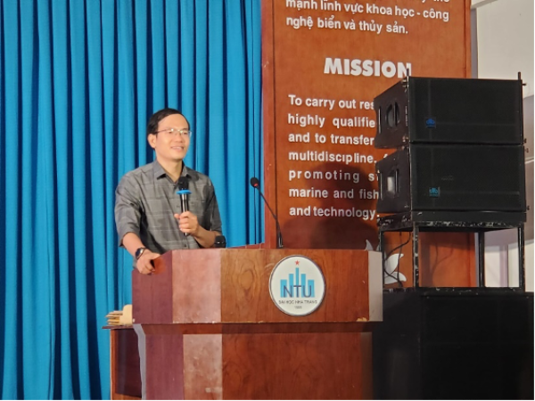 ĐỘI TÌNH NGUYỆN KHOA CƠ KHÍ TỔ CHỨC  KỶ NIỆM 10 NĂM THÀNH LẬP