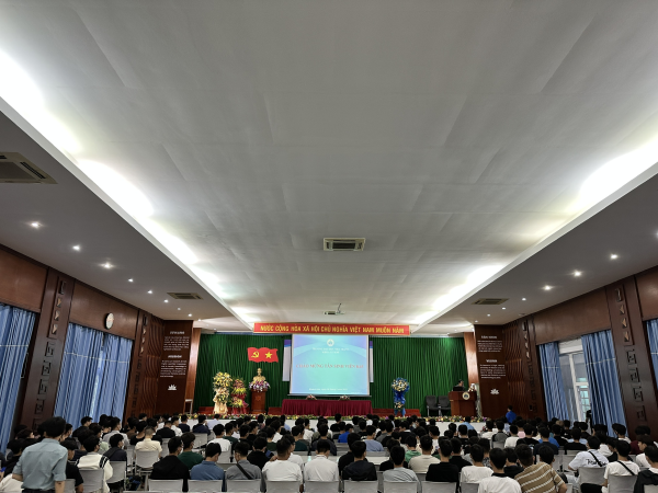 GẶP MẶT TÂN SINH VIÊN TẠI KHOA CƠ KHÍ - HƯỚNG TỚI HÀNH TRÌNH HỌC TẬP THÀNH CÔNG