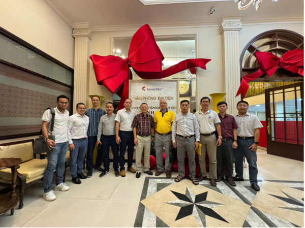 ĐOÀN CÔNG TÁC TRƯỜNG ĐẠI HỌC NHA TRANG THĂM VÀ LÀM VIỆC TẠI TẬP ĐOÀN MINH PHÚ