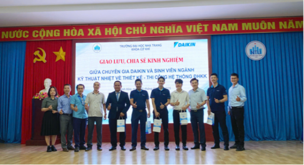 CHƯƠNG TRÌNH GIAO LƯU GIỮA CÁC CHUYÊN GIA THIẾT KẾ CÔNG TY DAIKIN VIỆT NAM VÀ SINH VIÊN NGÀNH KỸ THUẬT NHIỆT, TRƯỜNG ĐH NHA TRANG