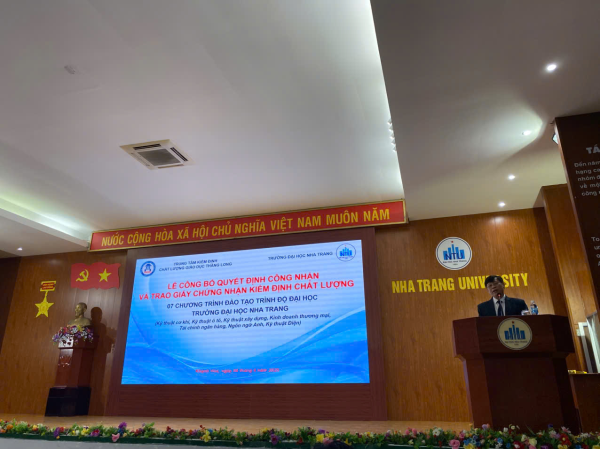 LỄ TRAO CHỨNG NHẬN KIỂM ĐỊNH CHẤT LƯỢNG ĐÀO TẠO NGÀNH KỸ THUẬT CƠ KHÍ 