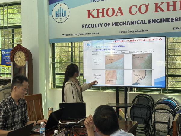 BỘ MÔN CHẾ TẠO MÁY TỔ CHỨC HỘI THẢO KHOA HỌC CẤP BỘ MÔN