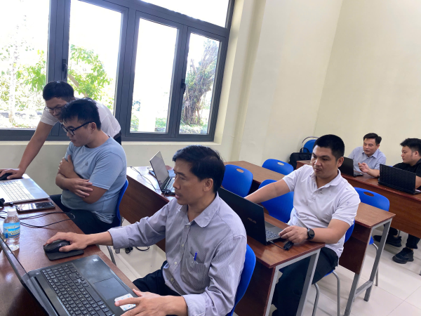 Câu lạc bộ chuyên ngành Nhiệt-lạnh sinh hoạt học thuật về sử dụng phần mềm DK-BIM (DAIKIN)