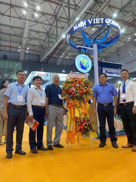 ĐOÀN CÔNG TÁC CỦA NHÀ TRƯỜNG THAM DỰ TRIỂN LÃM QUỐC TẾ THUỶ SẢN VIỆT NAM -VIETFISH 2025