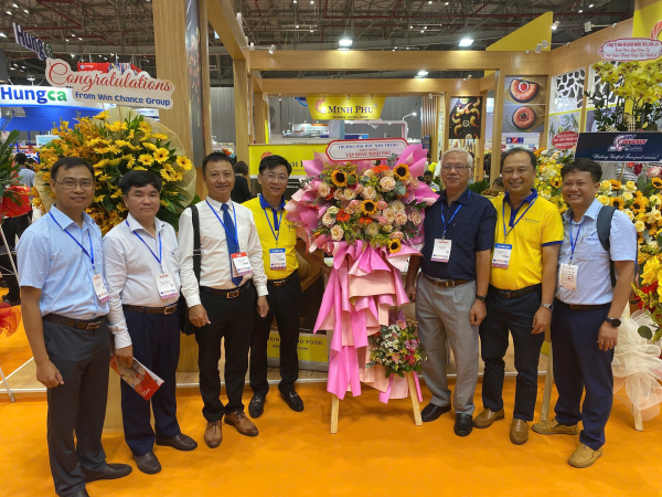 ĐOÀN CÔNG TÁC CỦA NHÀ TRƯỜNG THAM DỰ TRIỂN LÃM QUỐC TẾ THUỶ SẢN VIỆT NAM -VIETFISH 2025